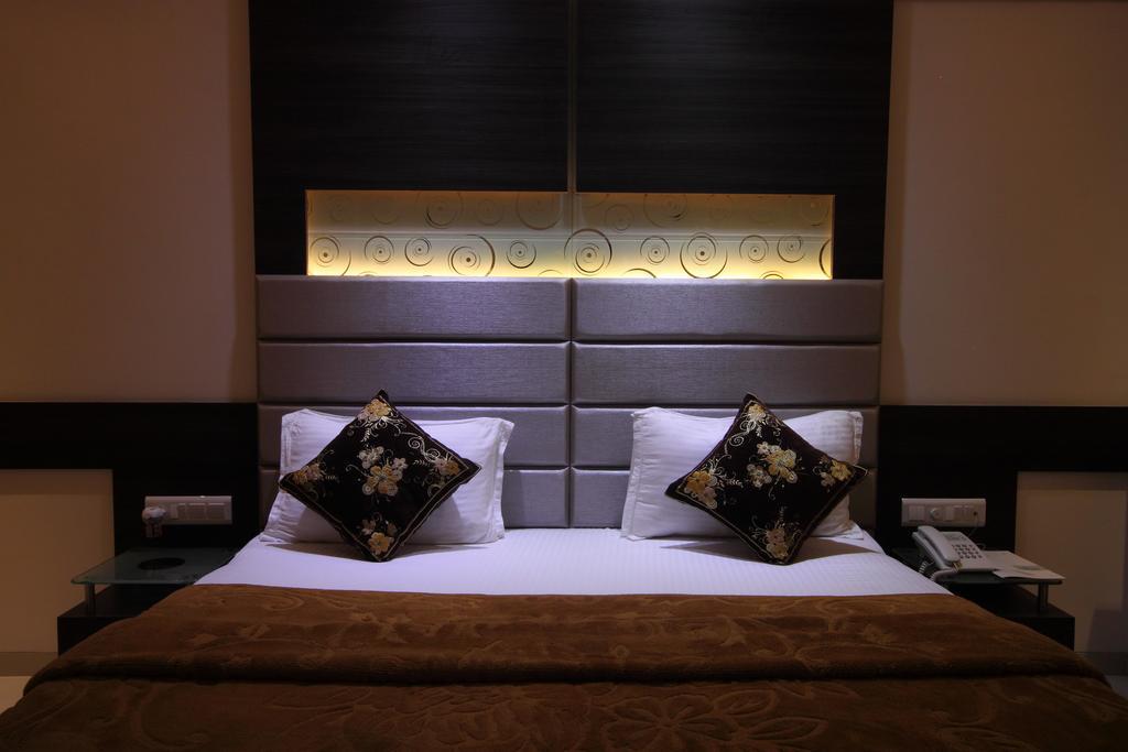 Hotel Apex Surat Værelse billede