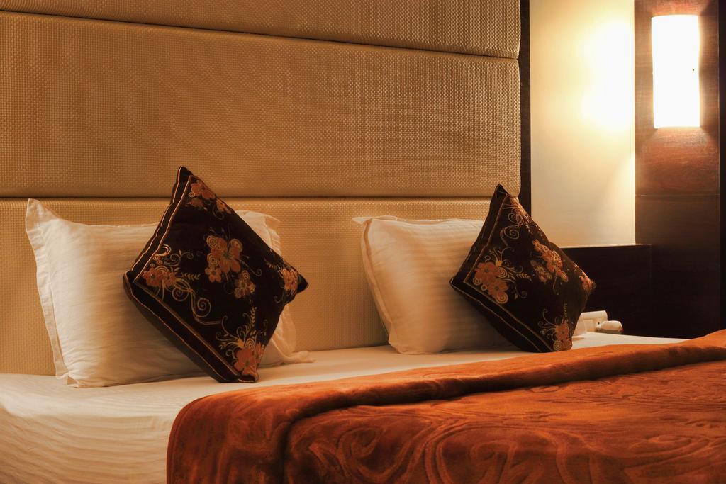 Hotel Apex Surat Værelse billede