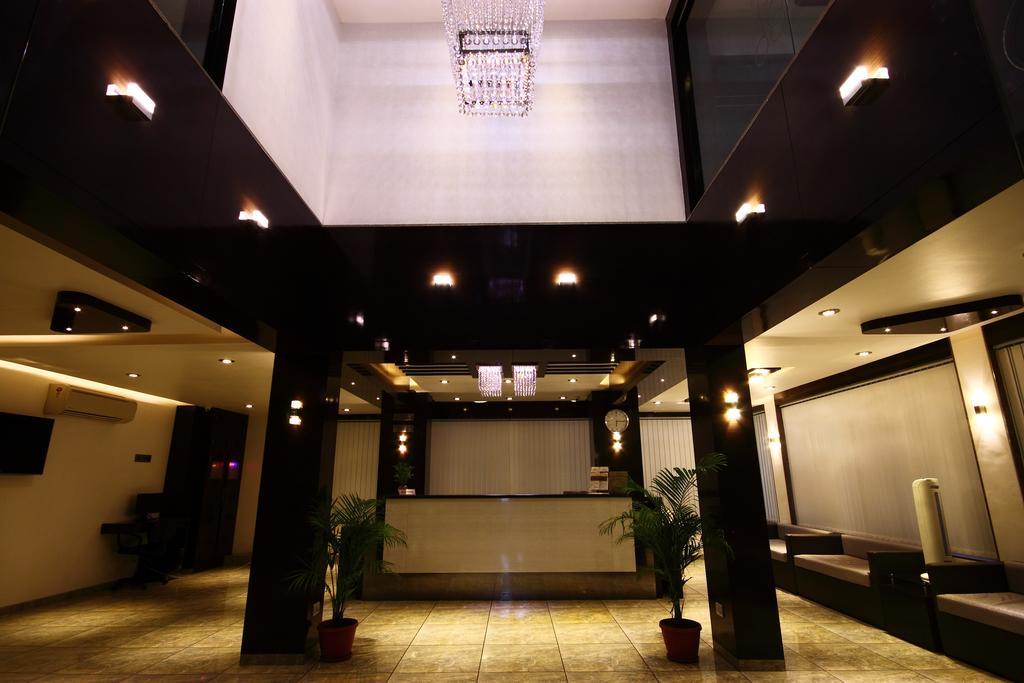 Hotel Apex Surat Eksteriør billede