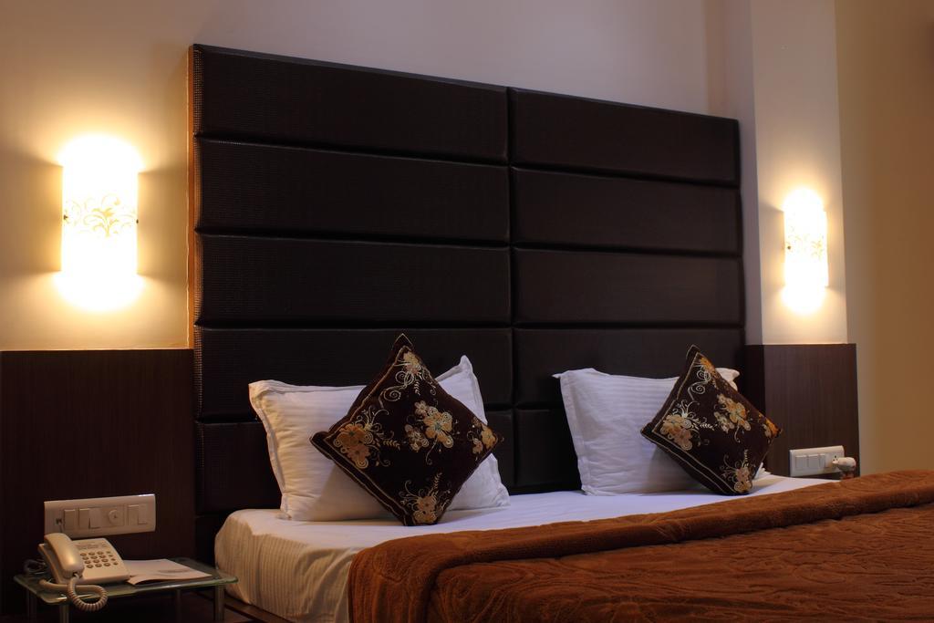 Hotel Apex Surat Værelse billede